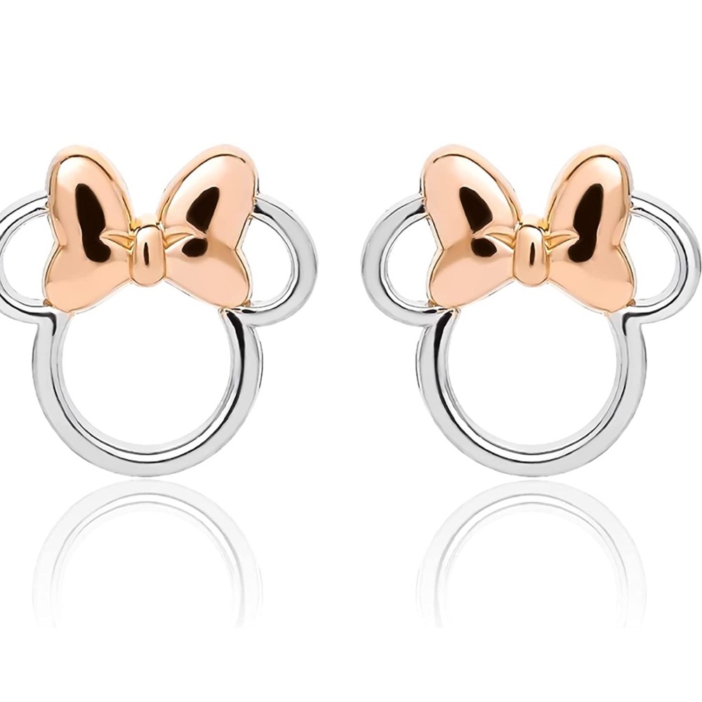 Minnie Mouse Stud Earrings NWOT
